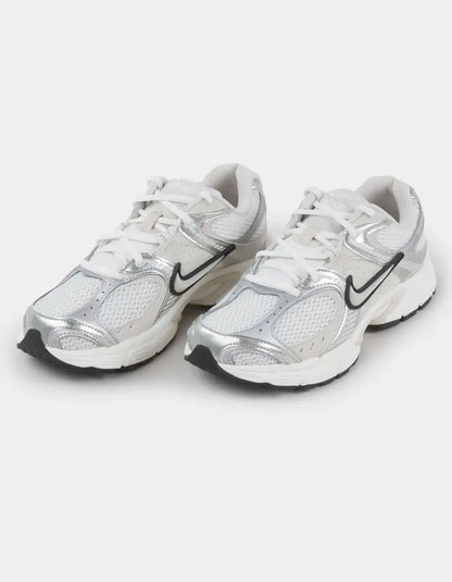 NIKE V5 RNR Womens Shoes